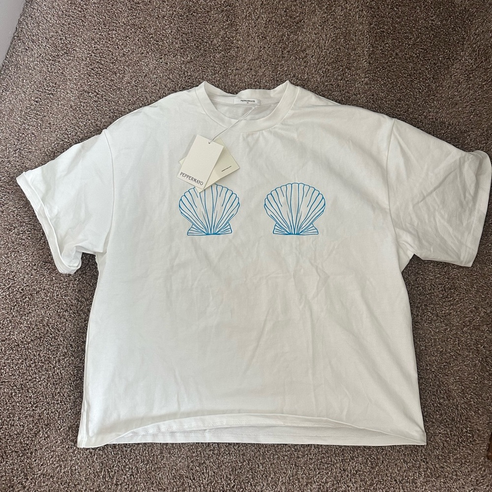 Peppermayo White Tee with Blue Shells